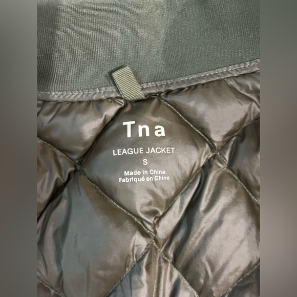 TNA Olive Puffer Jacket - Picture 4 of 5